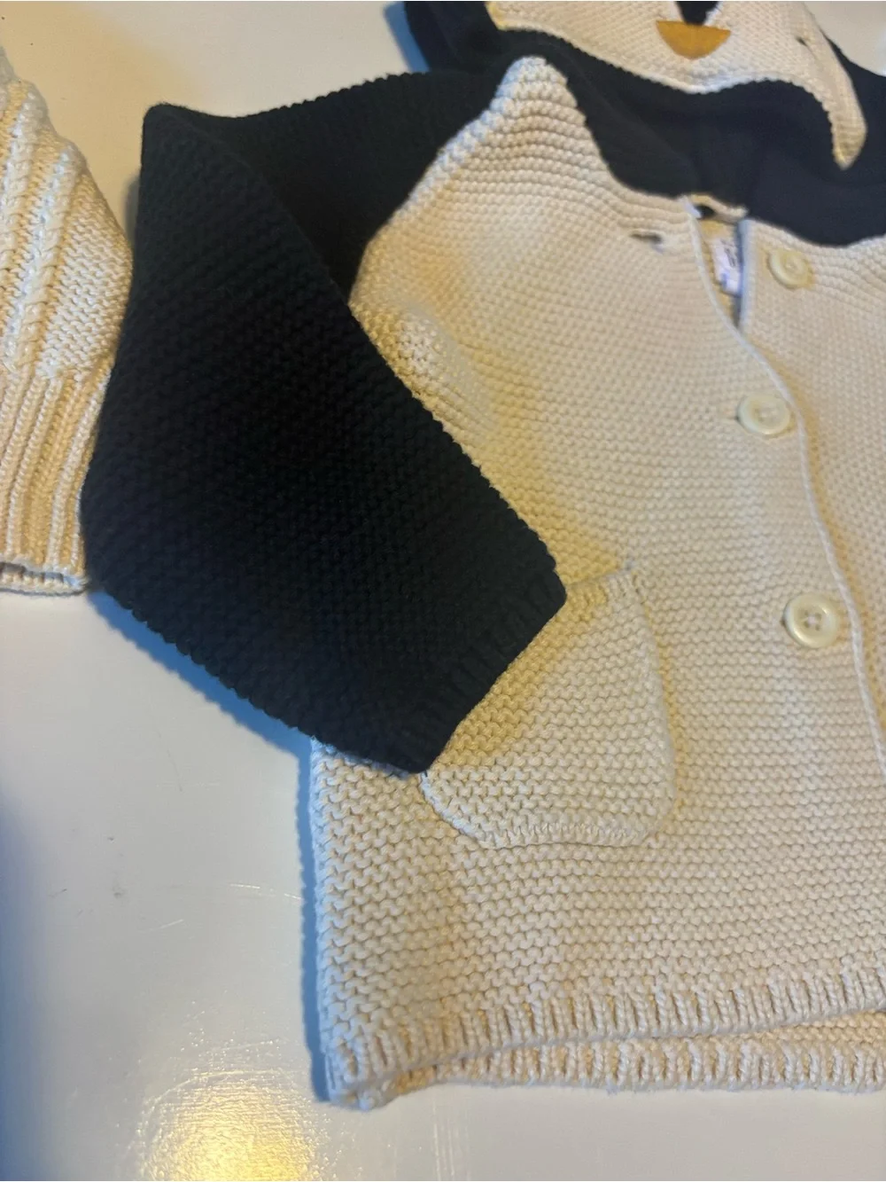 GAP baby 6-12 Months penguin hoodie knit and Cream Kids Sweater lot of 2